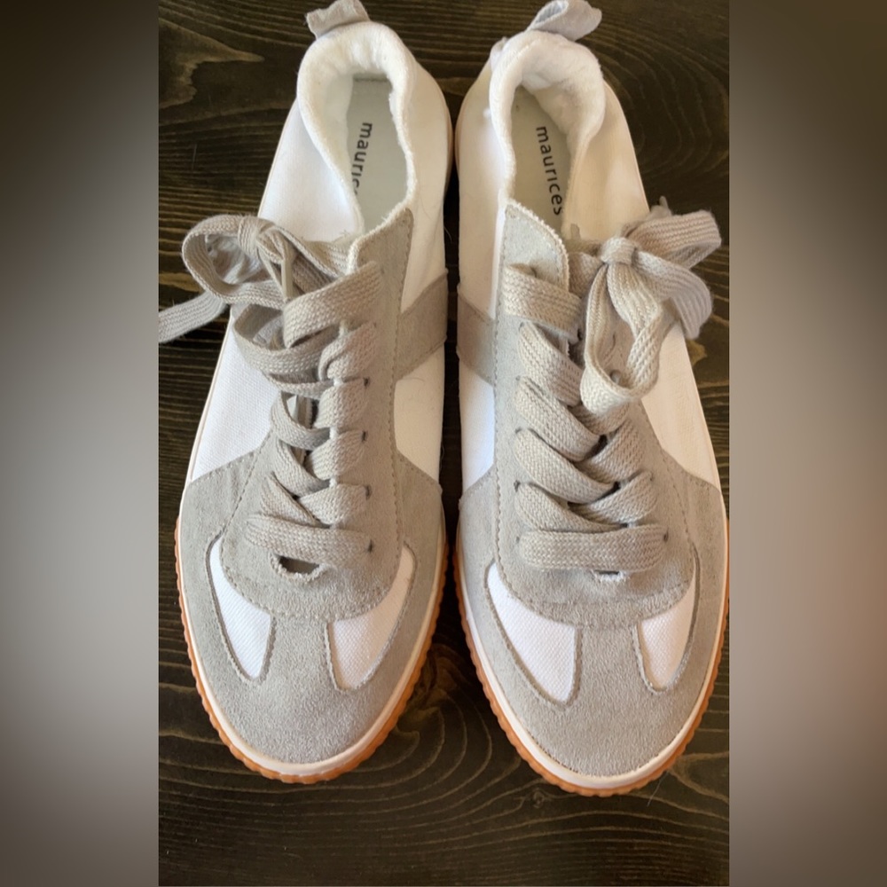 MAURICES WIITE AND GRAY CANVAS SNEAKERS NWOT